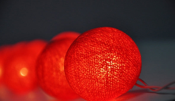 1 Set of 20 LED Red 5cm Cotton Ball Battery Powered String Lights Christmas Gift Home Wedding Party Bedroom Decoration Outdoor Indoor Table Centrepiece ShopFrenzy