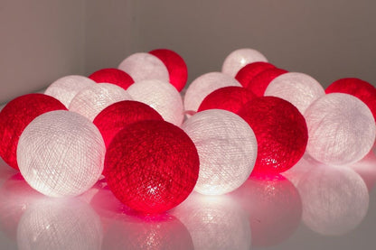 1 Set of 20 LED Red White 5cm Cotton Ball Battery String Lights Christmas Gift Home Wedding Party Bedroom Decoration Outdoor Indoor Table Centrepiece ShopFrenzy